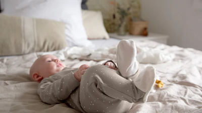 LÄSSIG | Pyjama with feet GOTS 3-6M - Plumme Box