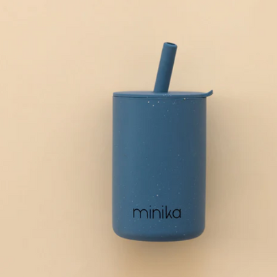 Minika | Straw cup with lid - Plumme Box