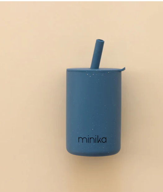 Minika | Straw cup with lid - Plumme Box