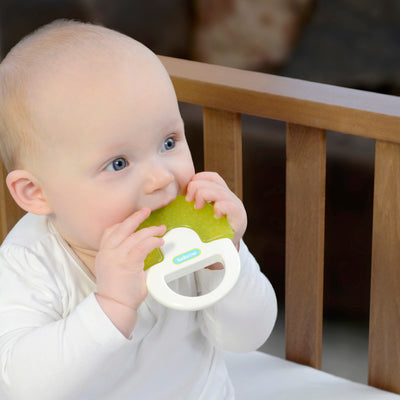 KIDSME | Baby toys water filled Soother with handle - Plumme Box